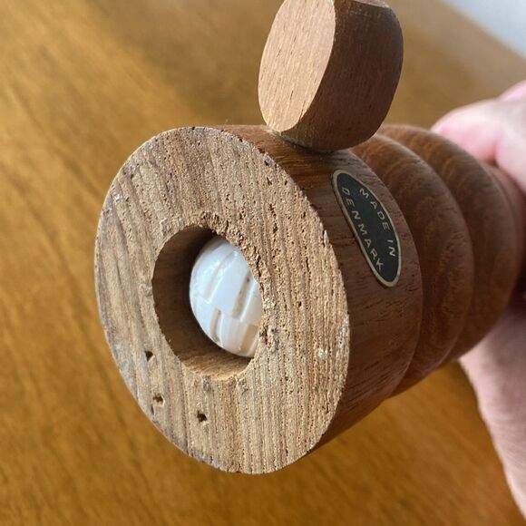 Mid Century Danish Modern Teak Salt Mill, Denmark, 1960's - Picture 5 of 6